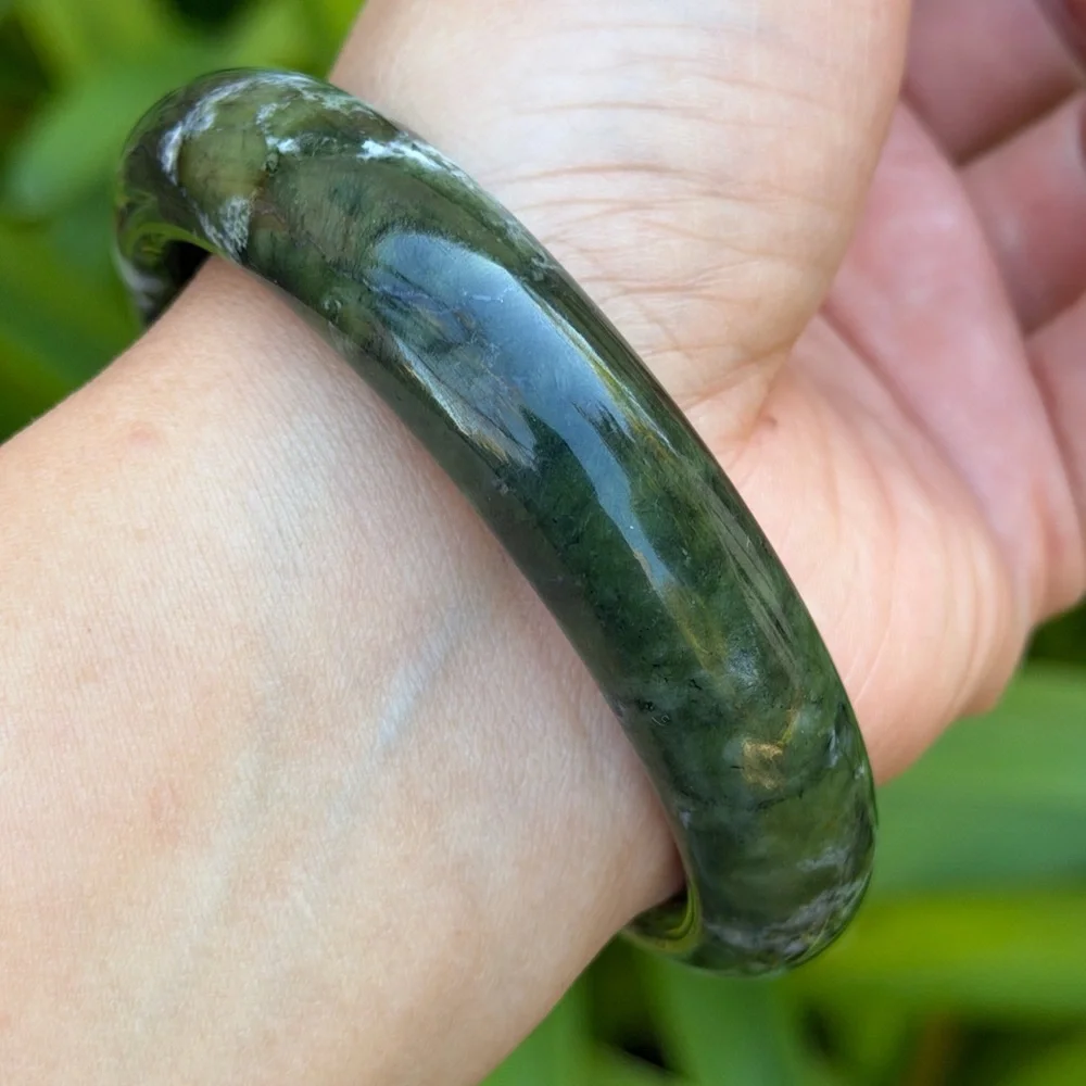 60.5mm‎ inner diameter green xiuyu jade bangle 0988